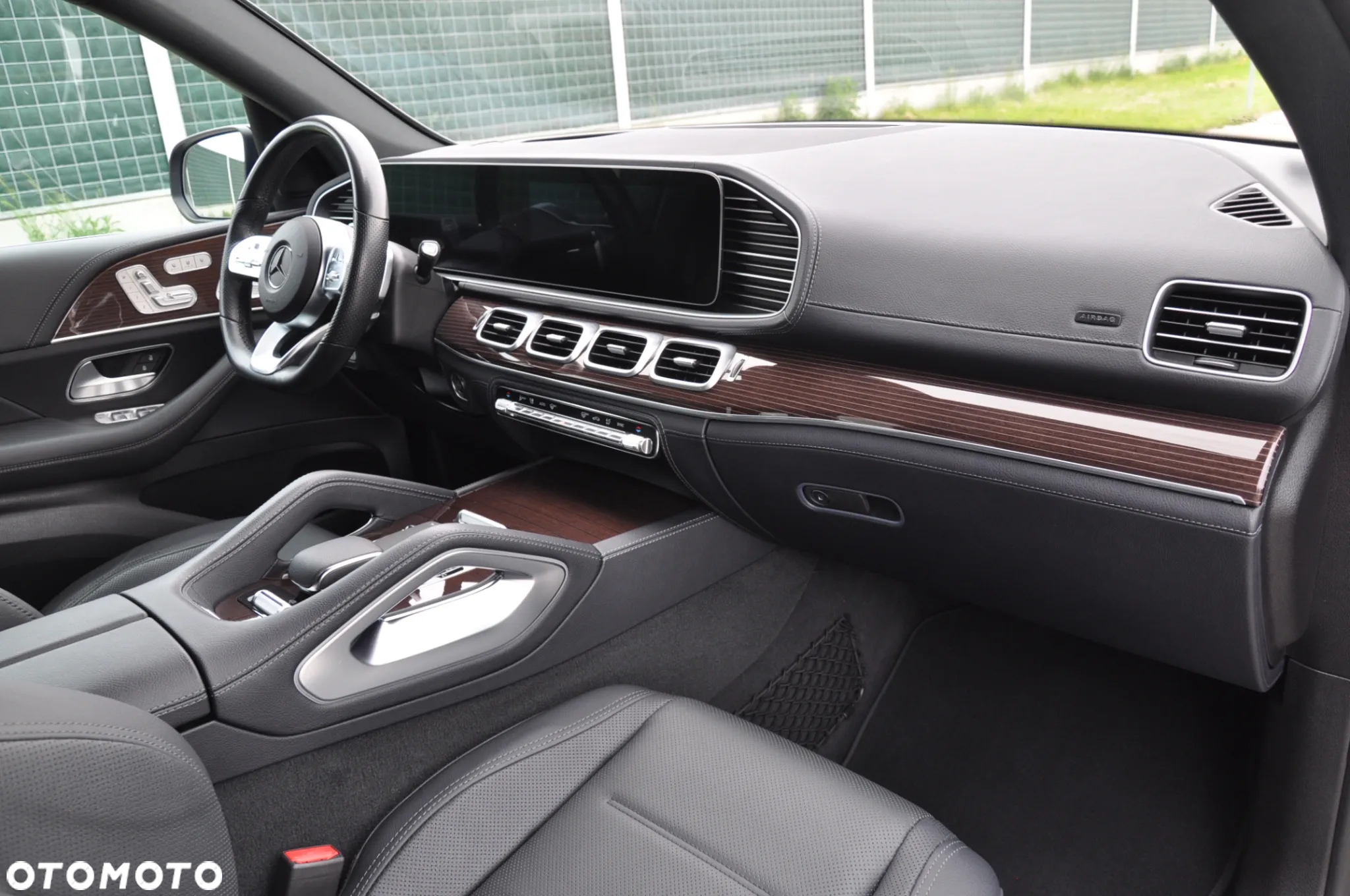 Mercedes-Benz GLE - 17