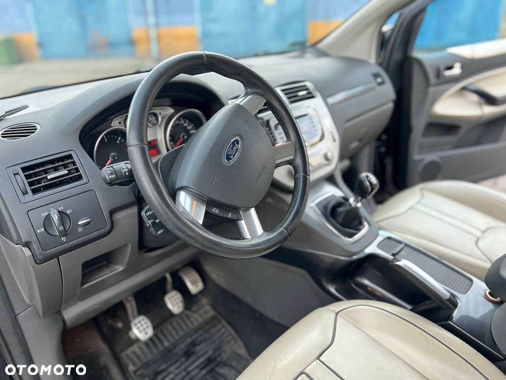 Ford Kuga 2.0 TDCi Titanium FWD - 9