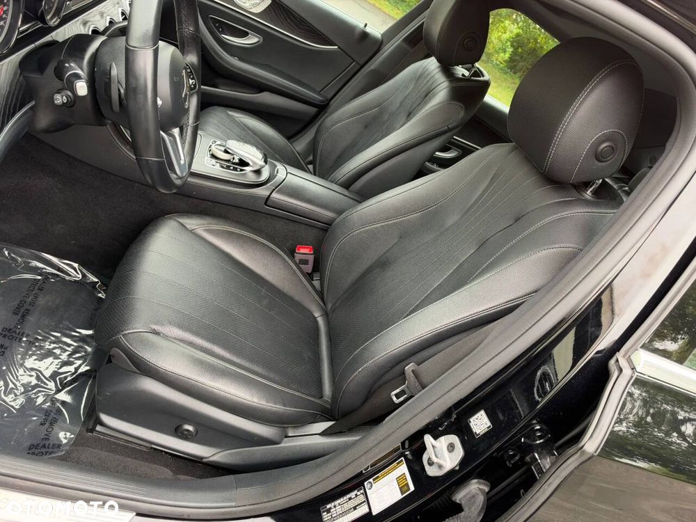 Mercedes-Benz Klasa E 300 9G-TRONIC - 25