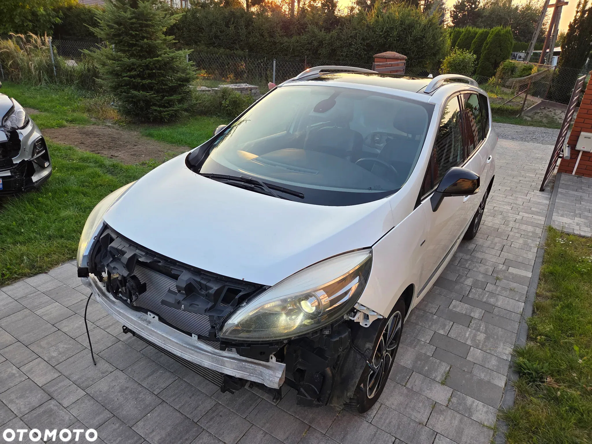 Renault Grand Scenic dCi 110 EDC Bose Edition - 9