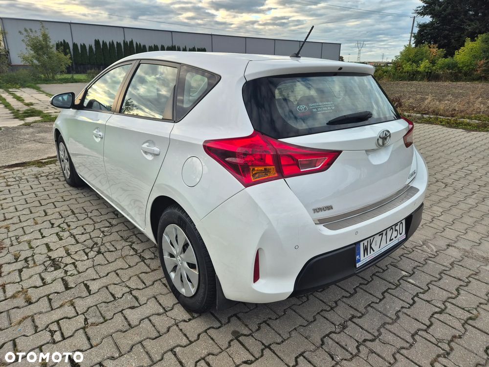Toyota Auris 1.4 D-4D Active - 12