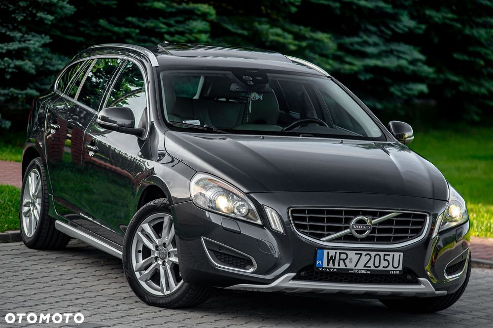 Volvo V60 D3 Geartronic RDesign - 1
