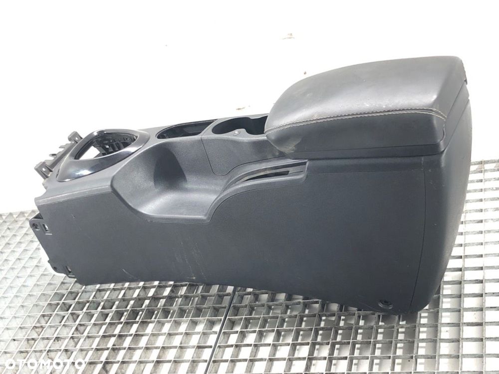 PODŁOKIETNIK  NISSAN QASHQAI / QASHQAI +2 I (J10, NJ10, JJ10E) 2006 - 2014 2.0 Napęd na wszystkie - 1