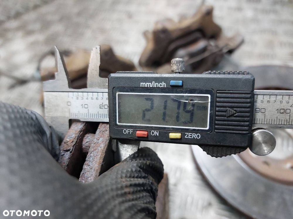 TARCZE HAMULCOWE PRZÓD + KLOCKI + ZACISKI LANCIA LYBRA I 1.9 JTD - 5