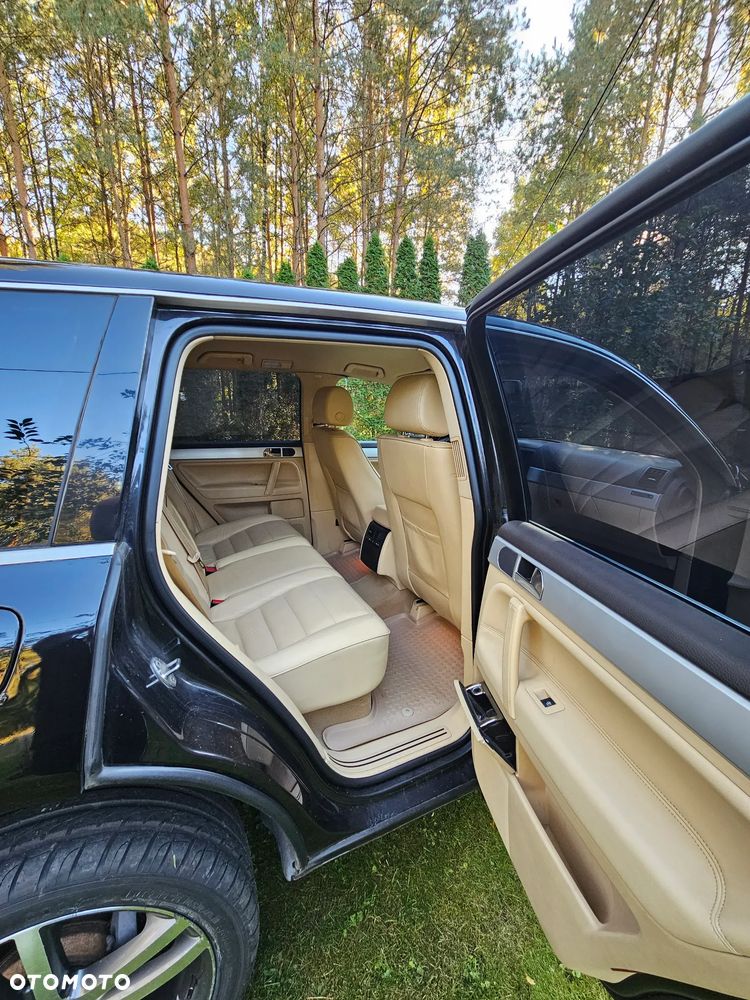 Volkswagen Touareg - 17