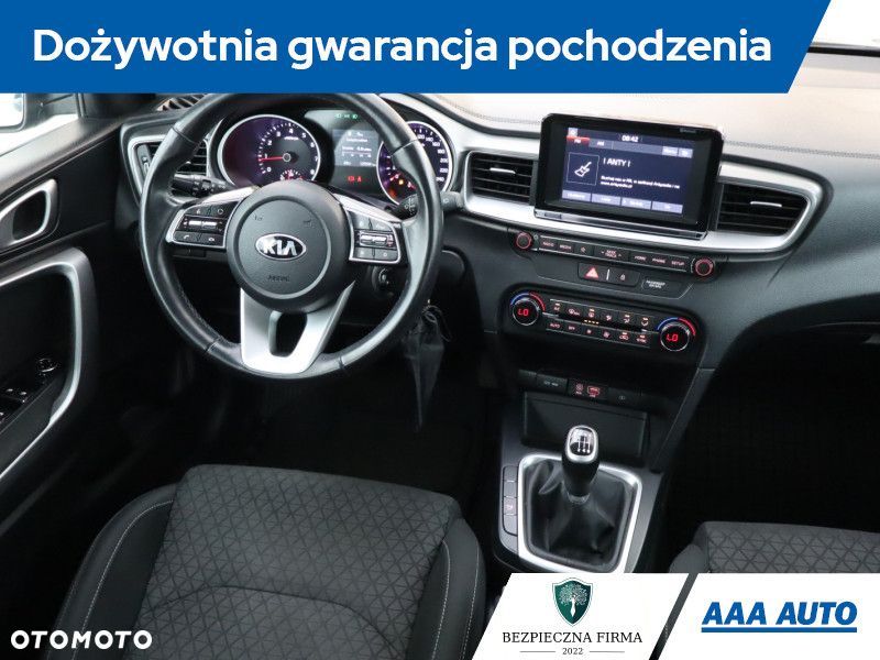 Kia Ceed - 10