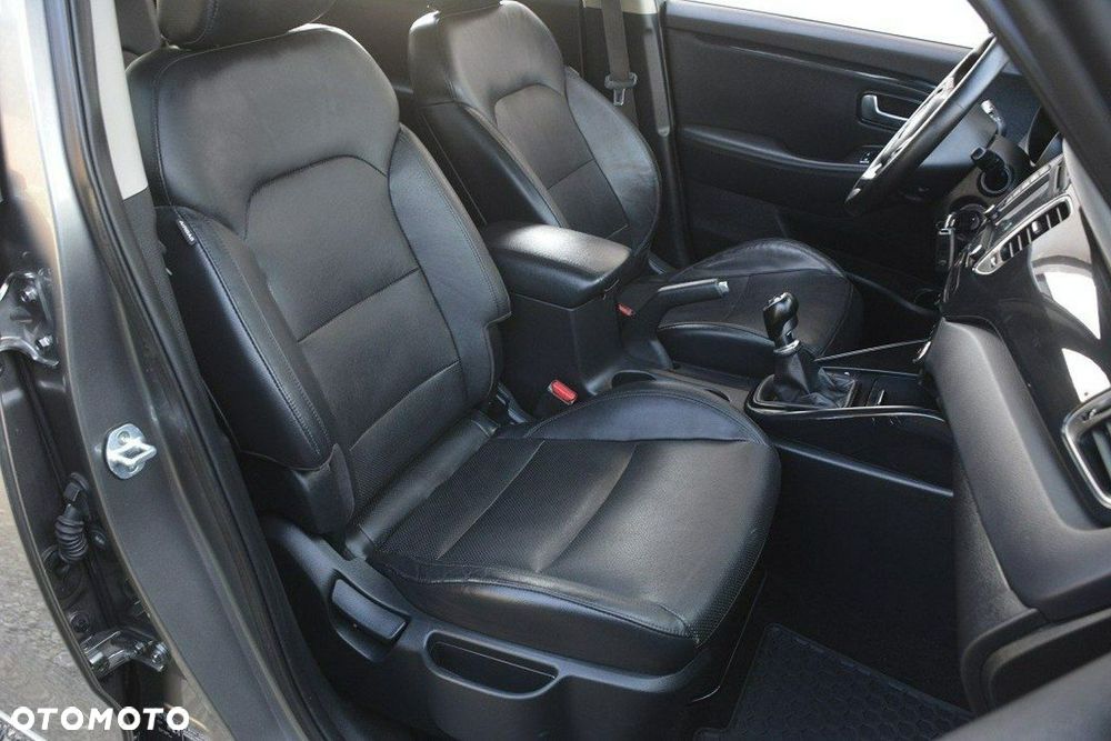 Kia Carens 1.7 CRDi L 7os - 19