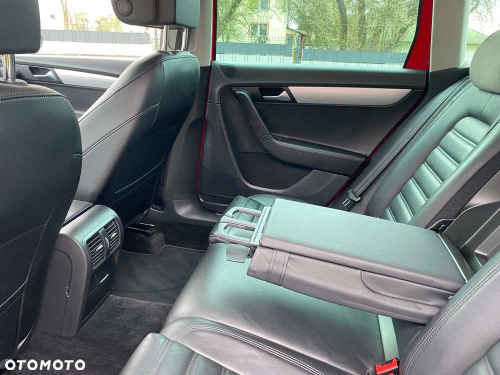 Volkswagen Passat Alltrack 2.0 TDI 4Motion DSG BlueMotion Tec - 26