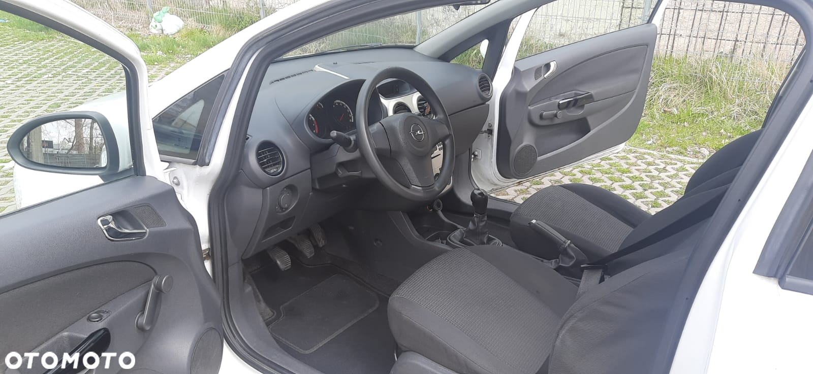 Opel Corsa 1.2 16V - 4