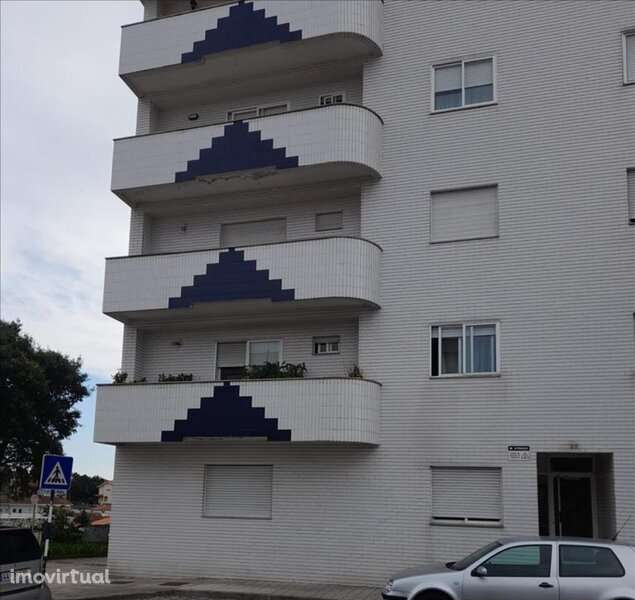 Apartamento T3 em Gondomar com Estacionamento e Lareira - Grande imagem: 2/18