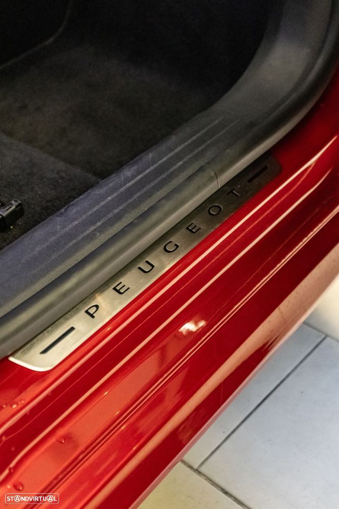 Peugeot e-208 50 kWh GT Pack - 10