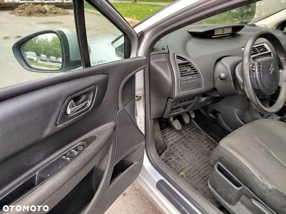 Citroën C4 1.6 HDi FAP VTR - 9