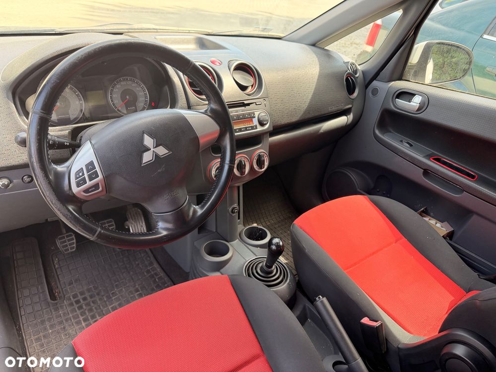 Mitsubishi Colt - 4