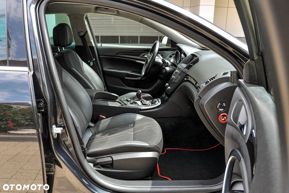 Opel Insignia - 11