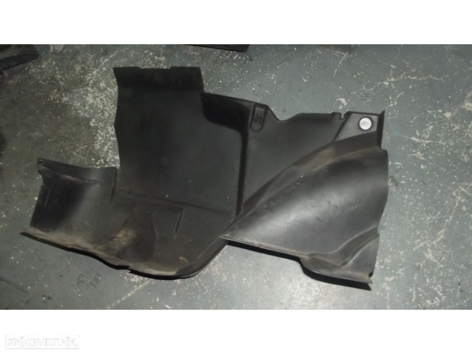 Mercedes w 123 limosine quartelas da mala em bom estado - 3