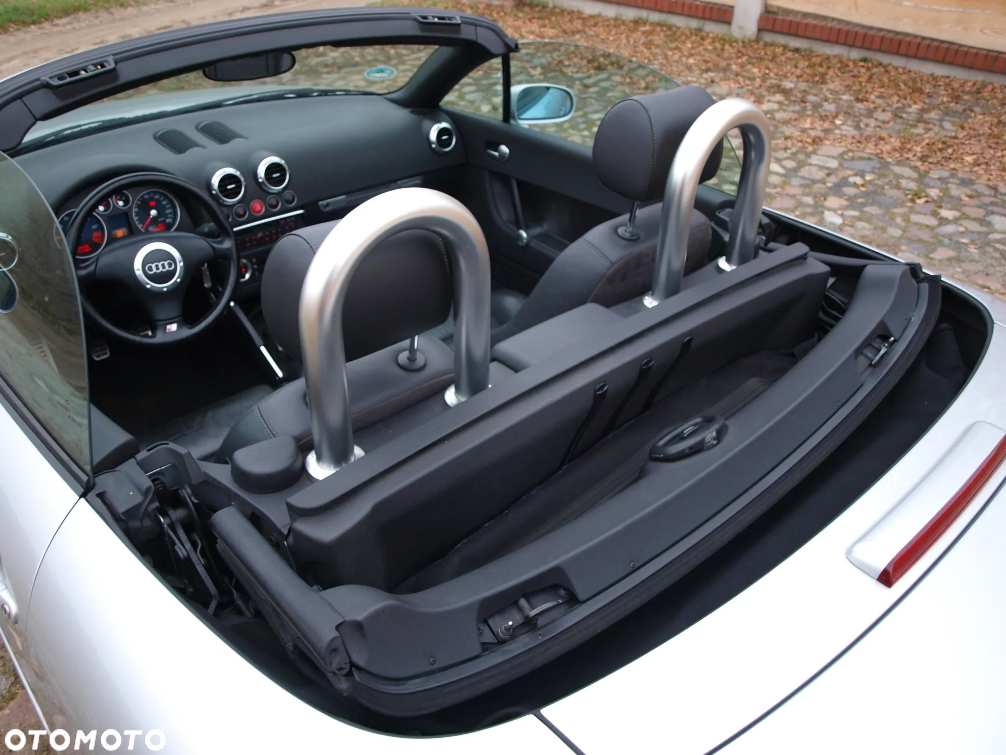 Audi TT Roadster 1.8 T quattro - 23
