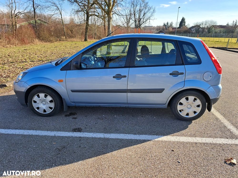 Ford Fiesta 1.3 Ambiente - 3