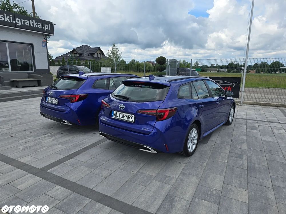 Toyota Corolla 1.8 Hybrid Comfort - 35