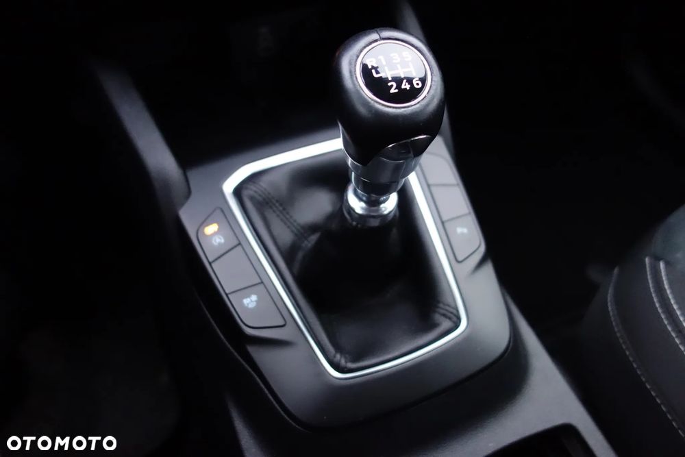 Ford Kuga - 31