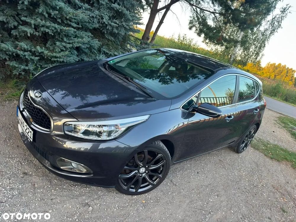 Kia Ceed 1.4 CVVT Fifa World Cup Edition - 25