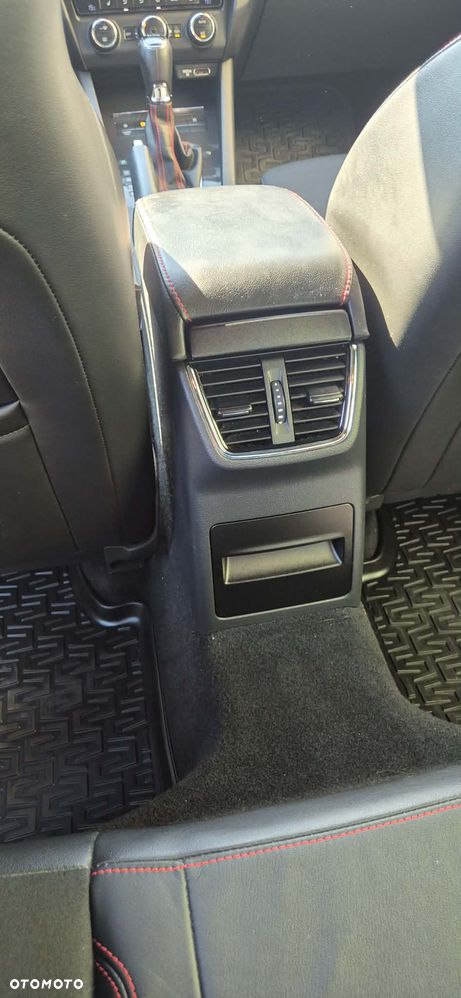 Skoda Octavia 2.0 TDI RS DSG - 21