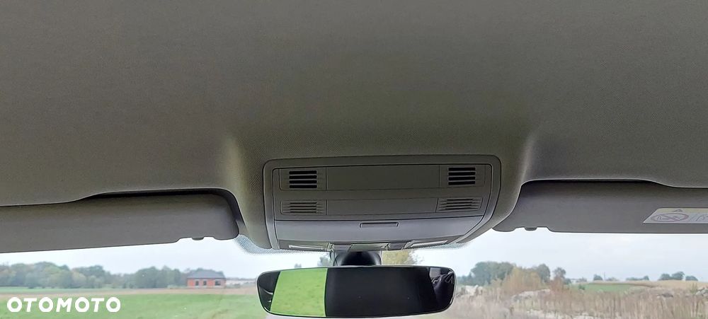 Volkswagen Touran 2.0 TDI BMT Comfortline Plus DSG - 39