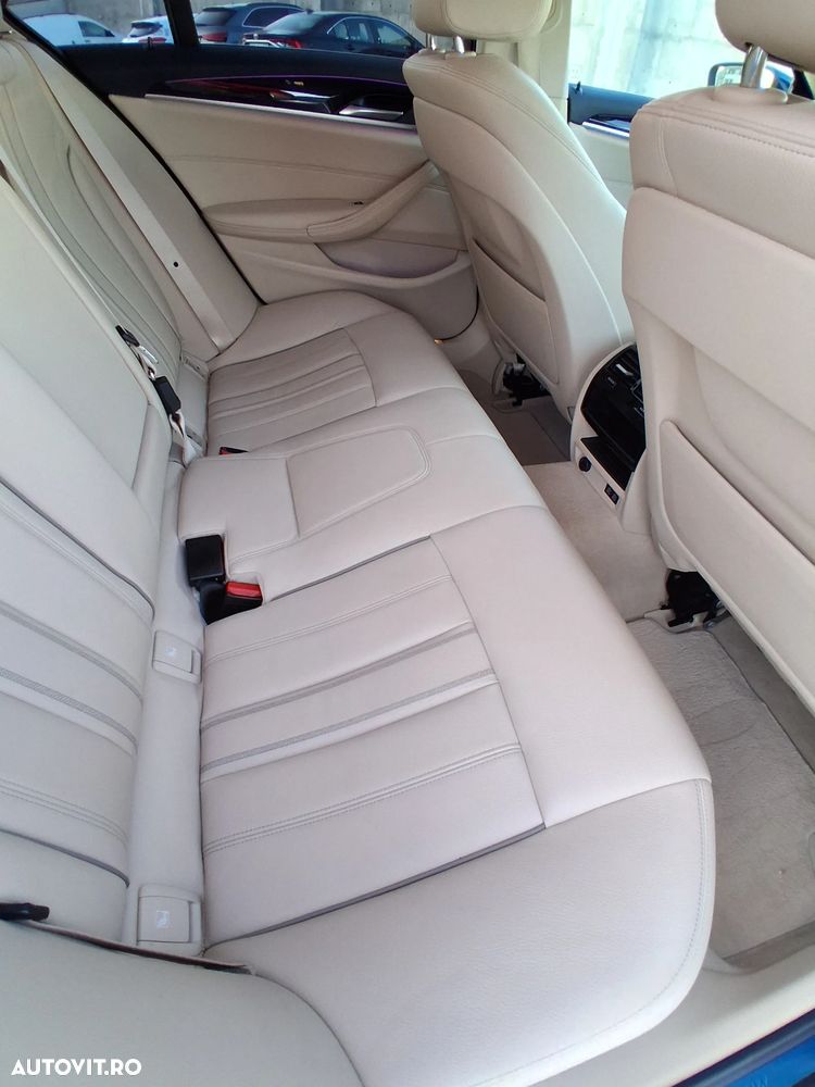 BMW Seria 5 518d AT MHEV - 29