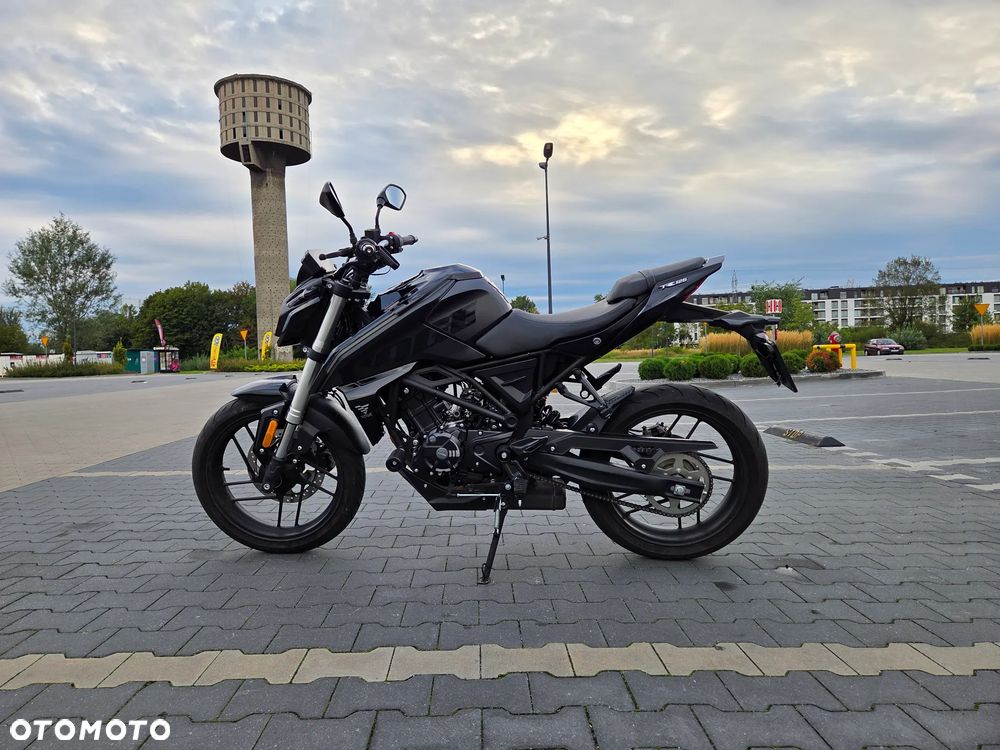 VOGE R125 - 6