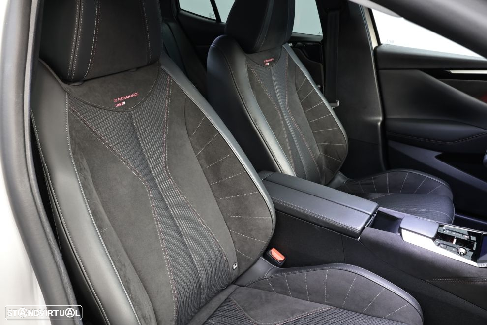DS DS4 4 1.2 PureTech Performance Line EAT8 - 42