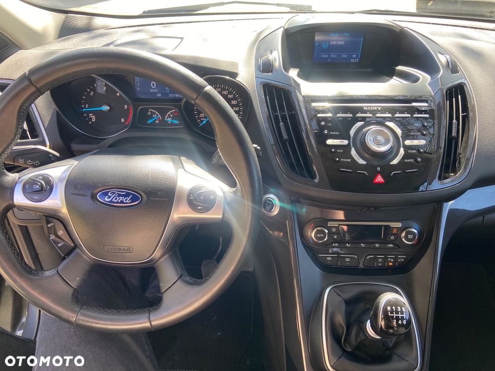 Ford Kuga 2.0 TDCi FWD Titanium - 17