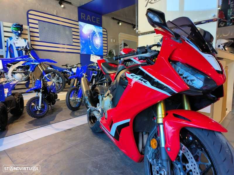 Honda CBR 1000 RA - 2