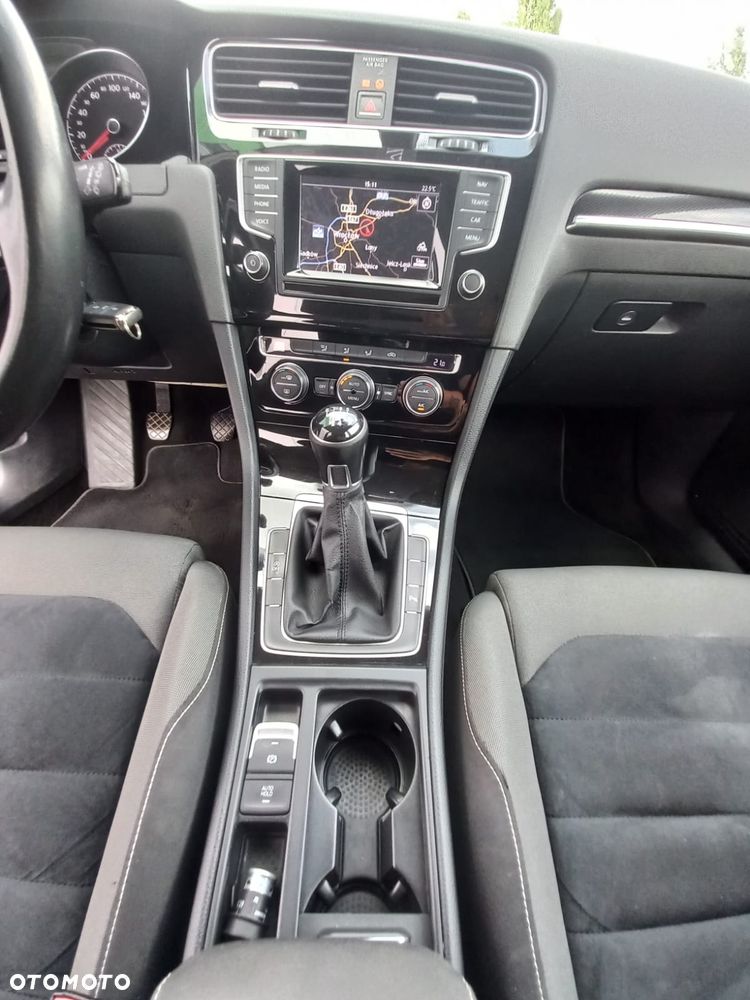Volkswagen Golf Variant - 25