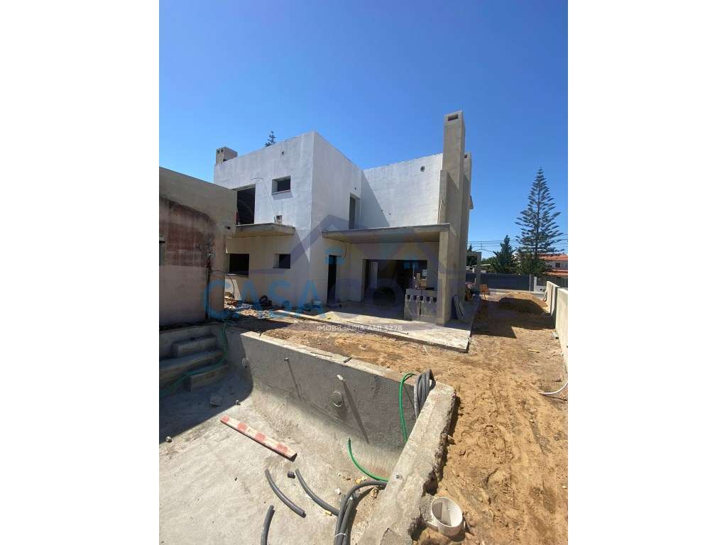 Moradia Isolada V4 Duplex c/Piscina - Grande imagem: 2/49