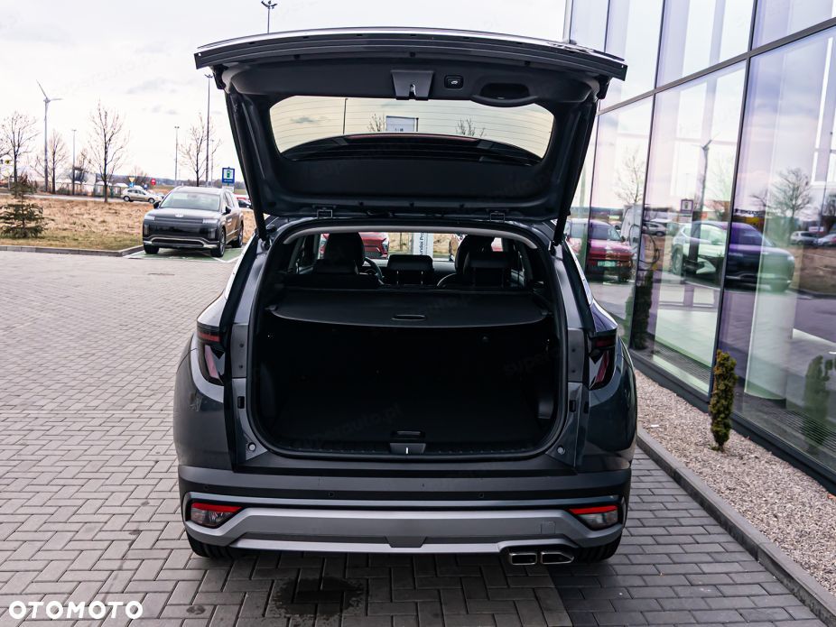 Hyundai Tucson 1.6 T-GDi HEV Executive 2WD - 20