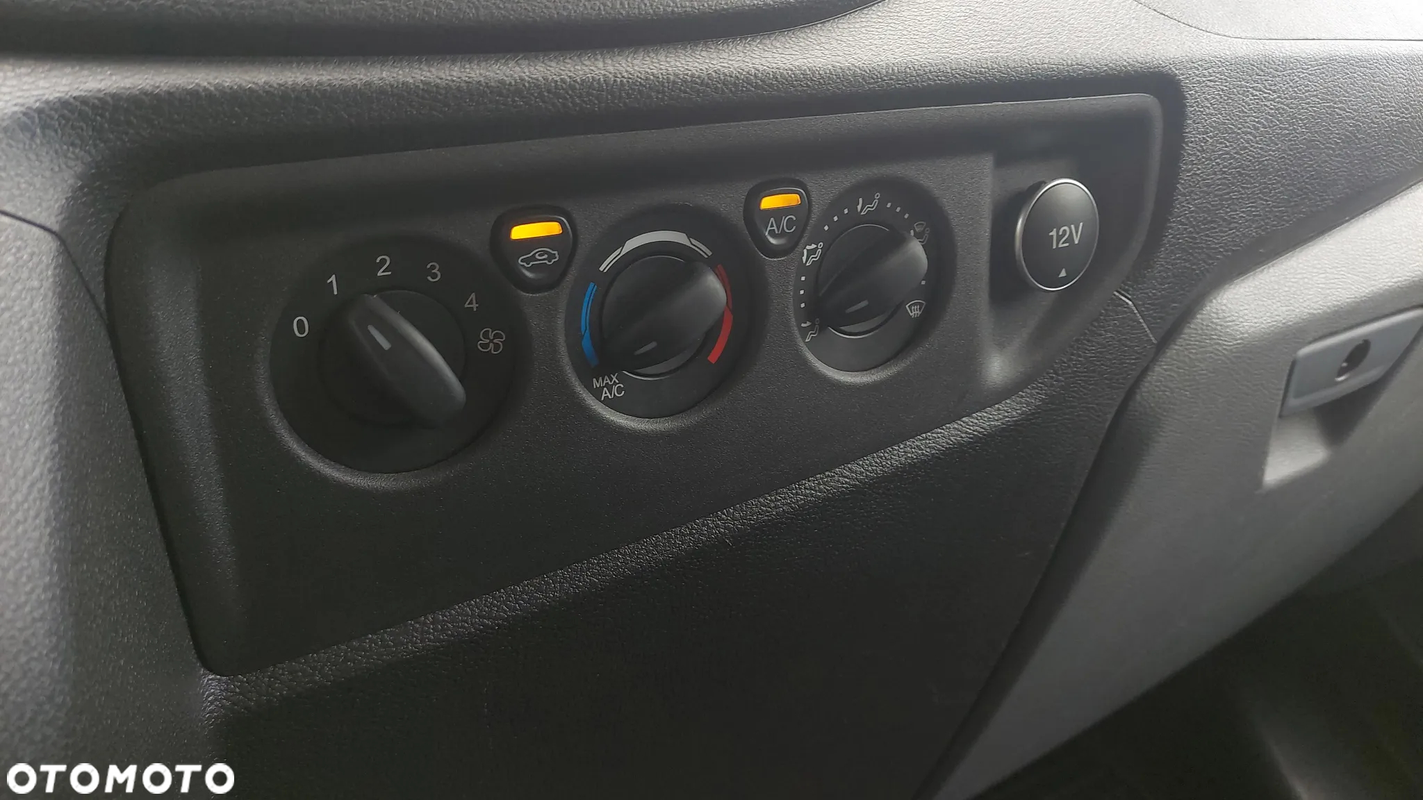 Ford Transit 350 L3H2 Trend - 33
