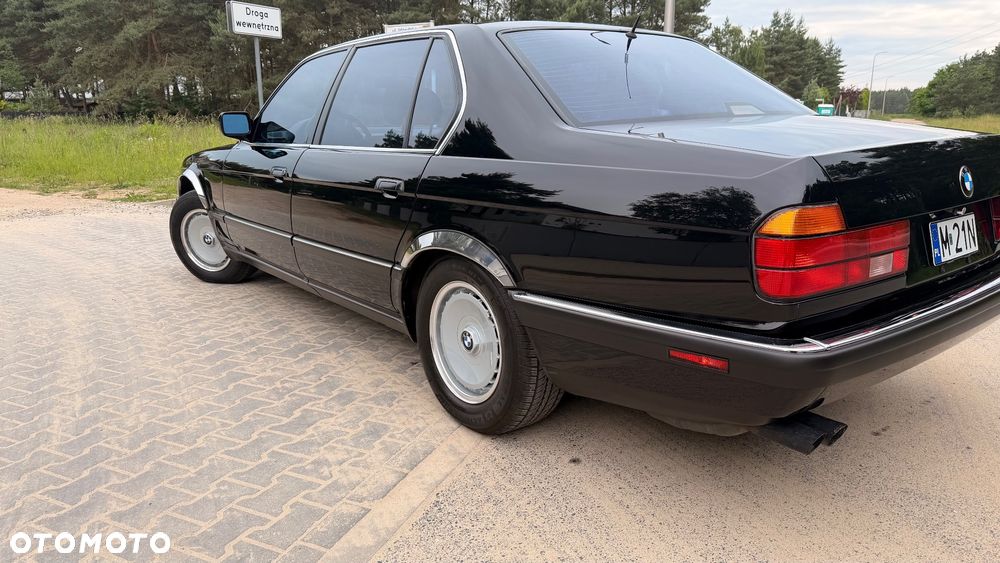 BMW Seria 7 - 11