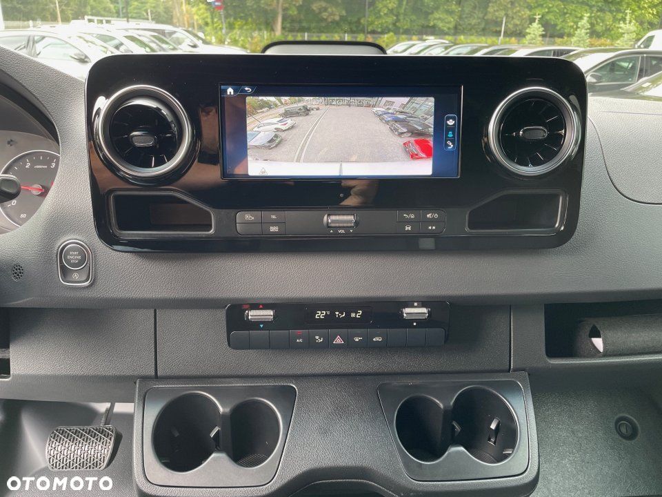 Mercedes-Benz Sprinter - 9