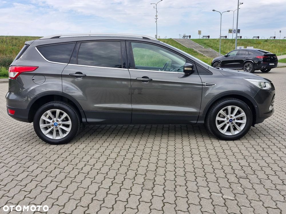 Ford Kuga 2.0 TDCi 2x4 Titanium - 5