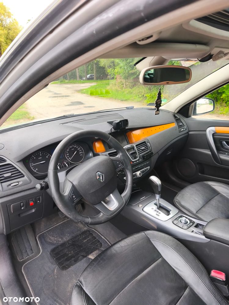 Renault Laguna 2.0 DCi Initiale - 10