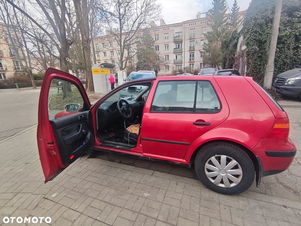 Volkswagen Golf 1.6 Basis - 4
