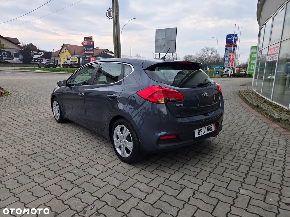 Kia Ceed 1.4 CVVT Spirit - 4