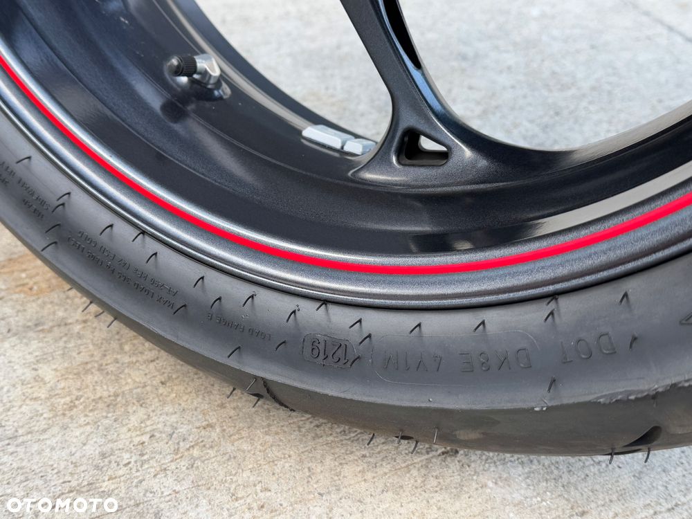 Triumph Street Triple - 29