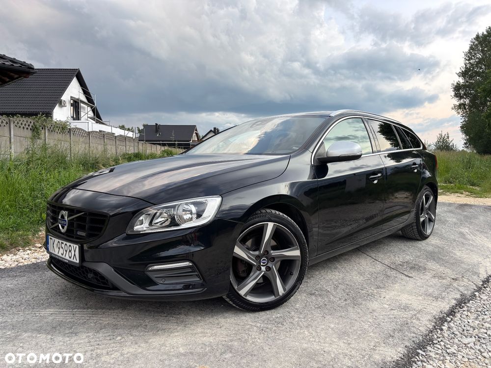 Volvo V60 D4 Drive-E R-Design Momentum - 1