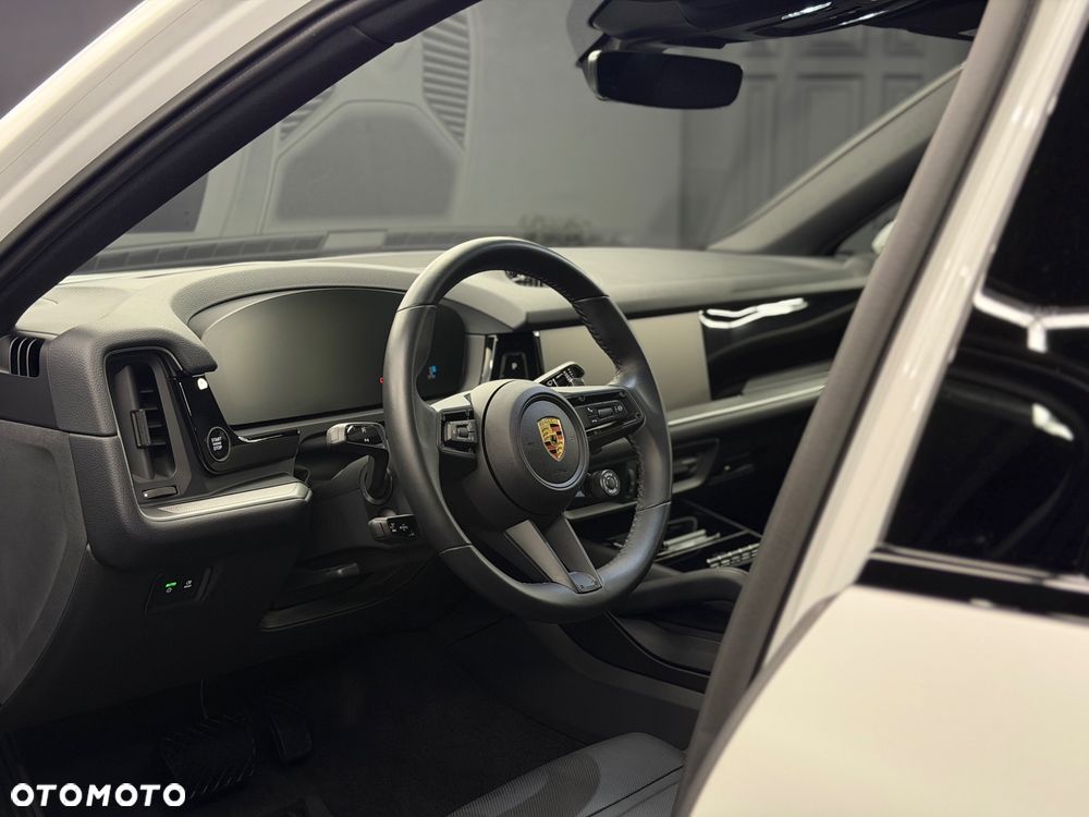 Porsche Cayenne Standard - 15