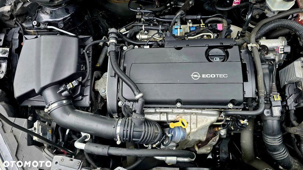 Opel Astra 1.6 Turbo Innovation - 20