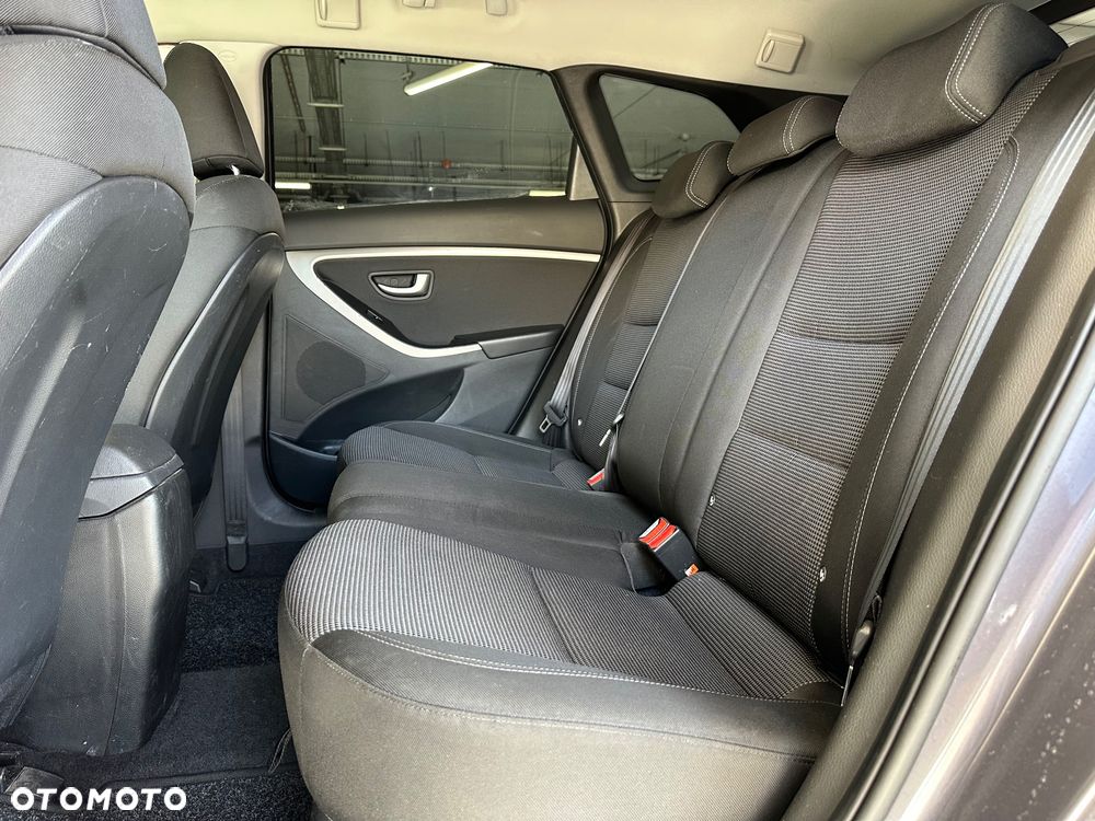 Hyundai i30 1.6 CRDi BlueDrive Comfort - 23