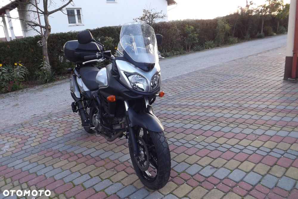 Suzuki V-STROM - 1