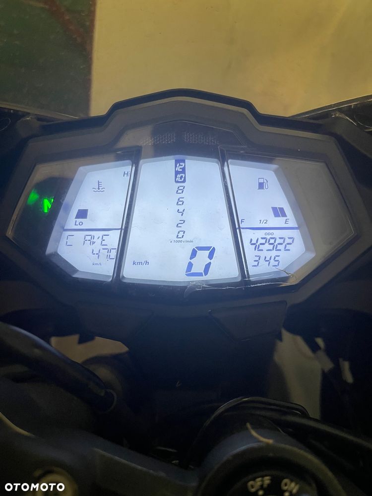 Yamaha R125 - 6