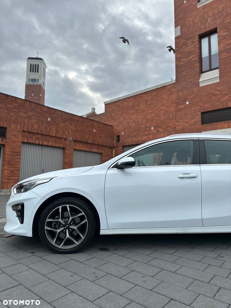 Kia Ceed 1.6 CRDi mHEV L DCT - 41