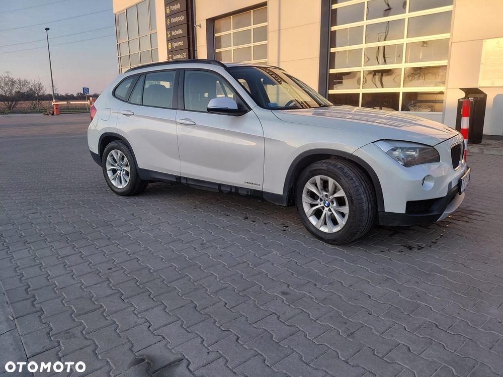 BMW X1 xDrive18d - 11